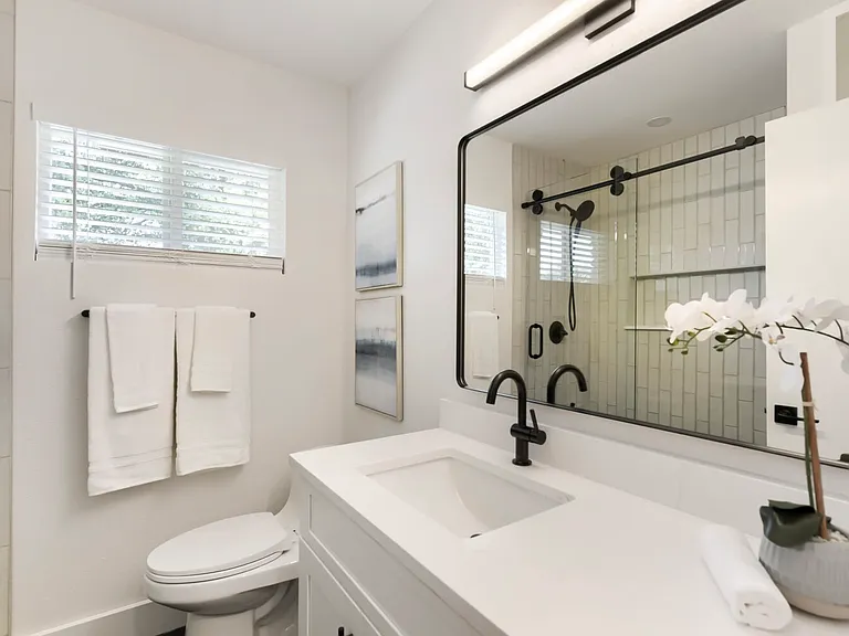 6506 Hickman Ave #A — Photo 15