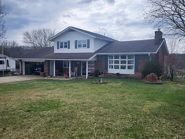 121 Lynn Knls, Scott Depot, WV 25560