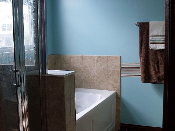 Owner's Bath w/Soaking Tub, Separate Shower