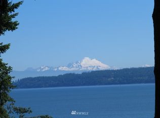 599 S Race Rd, Coupeville, WA 98239