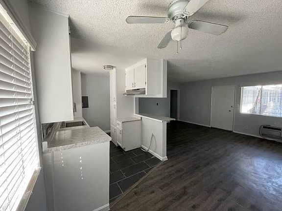 2nd image of 6830 Woodley Ave APT 9