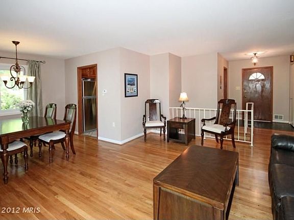 4th image of 9540 Helenwood Dr