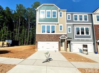 2801 Macbeth Ln, Apex, NC 27502