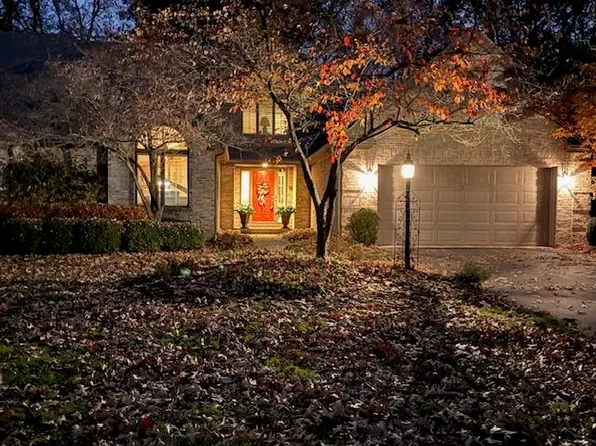 38 Walnut Creek Dr, Holland, OH 43528