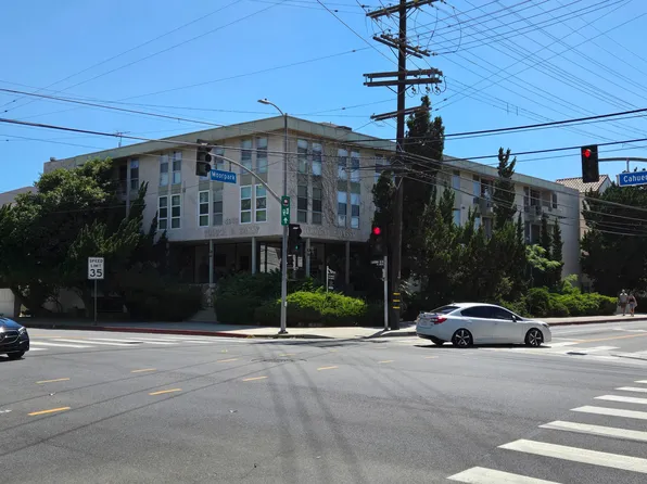 Toluca Embassy, 4383 Cahuenga Blvd APT 202, North Hollywood, CA 91602