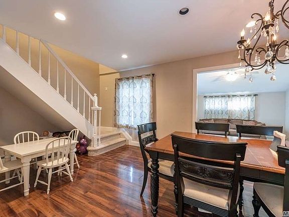 4th image of 146 Kinsella Ave