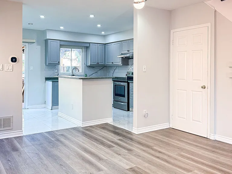 717 Mirage Pl — Photo 12