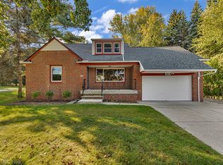 5800 Highland Rd, Highland Heights, OH 44143