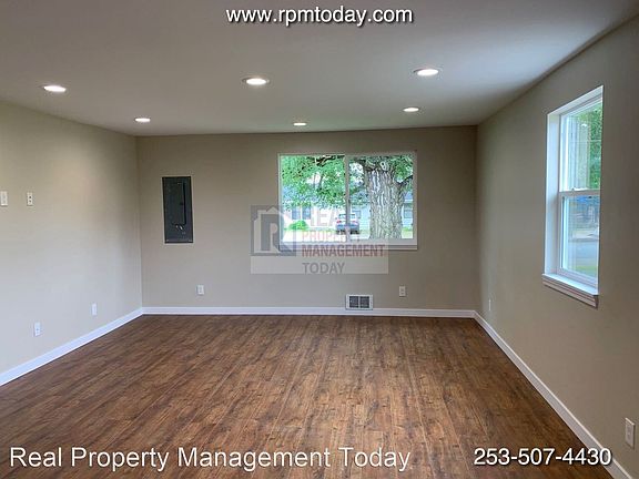 5th image of 525 W Cloudy St #8657840