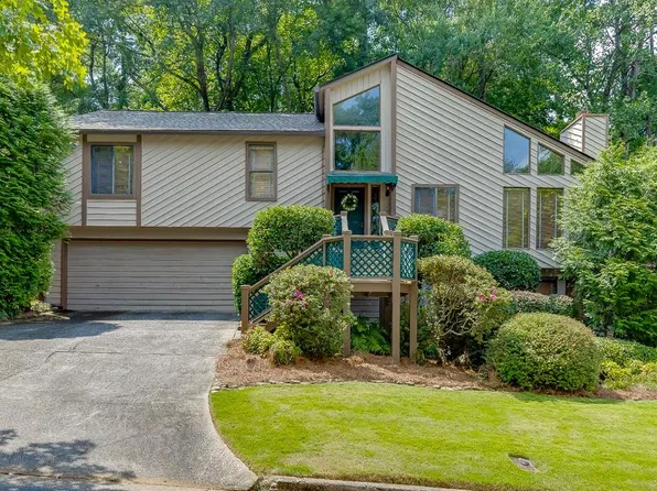 1042 Cedar Forest Ct, Stone Mountain, GA 30083