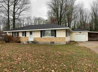 6744 North Rd, Escanaba, MI 49829