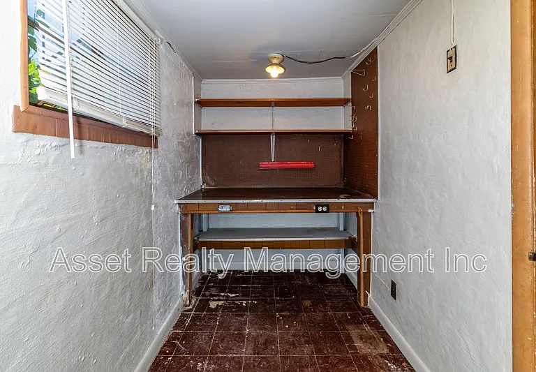 102 Wainwright Rd — Photo 22