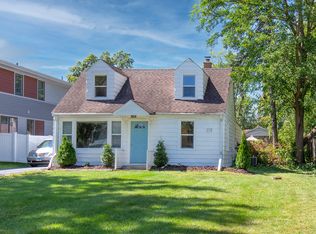 378 N La Londe Ave, Lombard, IL 60148