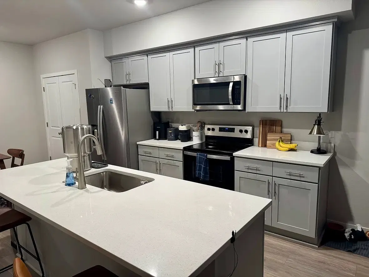 3 bed, 2.5 bath, 1540 sqft, $1,200 — Photo 3