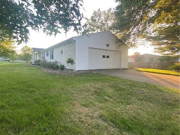4th image of 531 Evergreen Dr