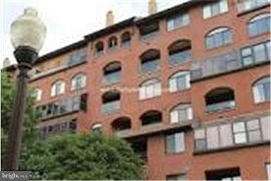 1st image of 1029 N Stuart St APT 520