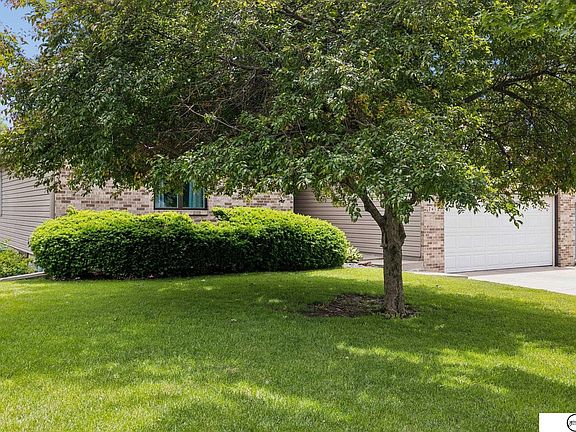 3rd image of 7412 Collister Rd