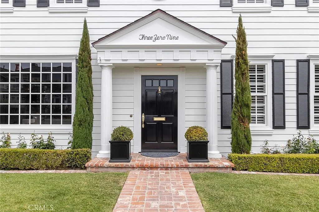 5 bed, 3600 sqft, $30,000 — Photo 1