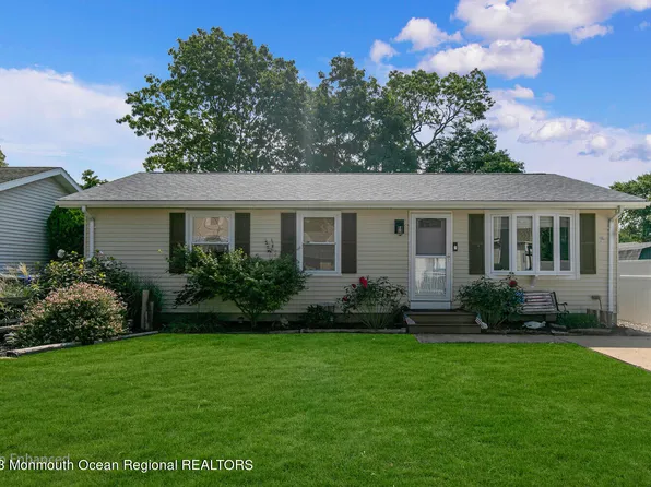 11 Spark Drive E, Brick, NJ 08723