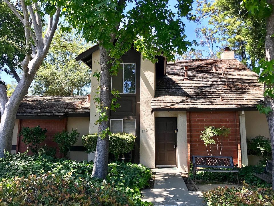 1st image of 19379 Greenwood Cir