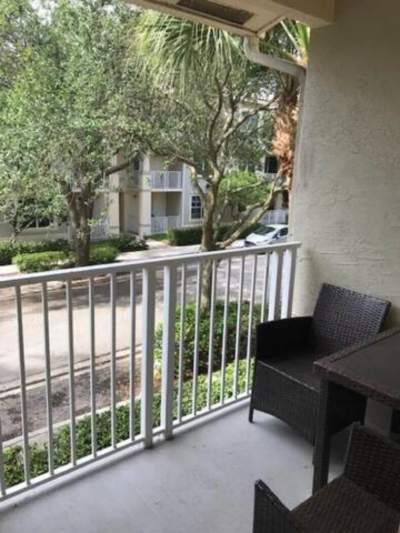 2 bed, 2.0 bath, 1200 sqft, $2,600 — Photo 4