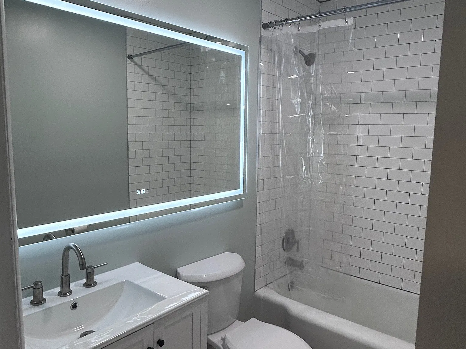 2 bed, 800 sqft, $1,600 — Photo 3