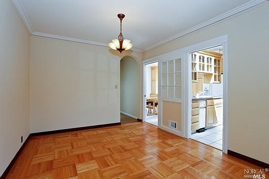 4th image of 36 Juanita Way