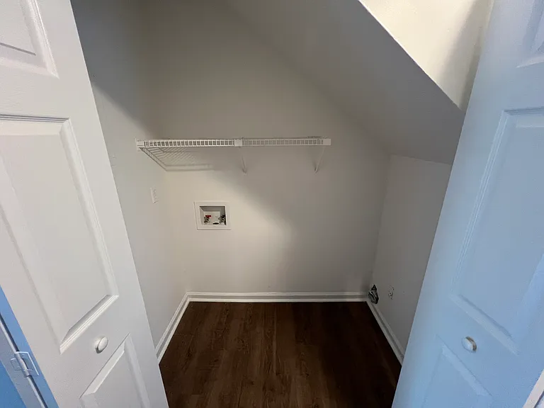 8314 McGuire Dr — Photo 3