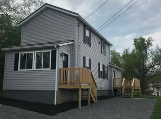 334 Hickory St, Tarentum, PA 15084