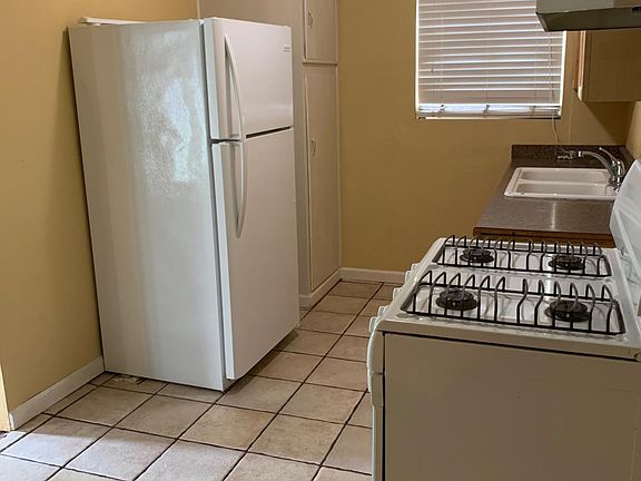 5th image of 5856 Dennis Ave