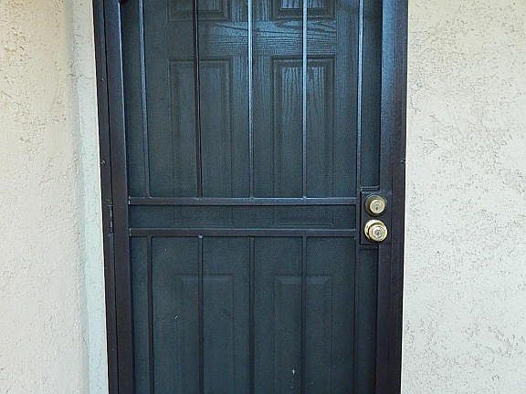 5th image of 208 W Calle Cascara
