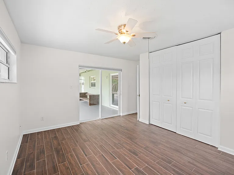250 Carib Dr — Photo 4