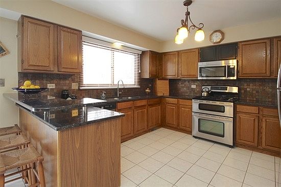 5th image of 17150 W Woodland Dr