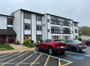 277 Crosse Dr APT 2E, Monroe Township, NJ 08831