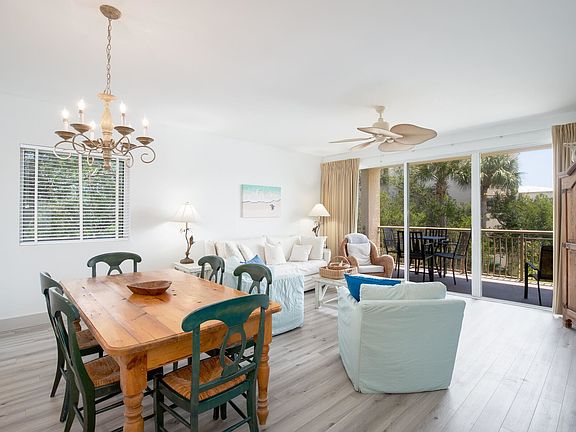 2nd image of 10254 Co Hwy #30A-221