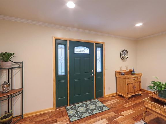 4th image of 2574 Montchateau Dr