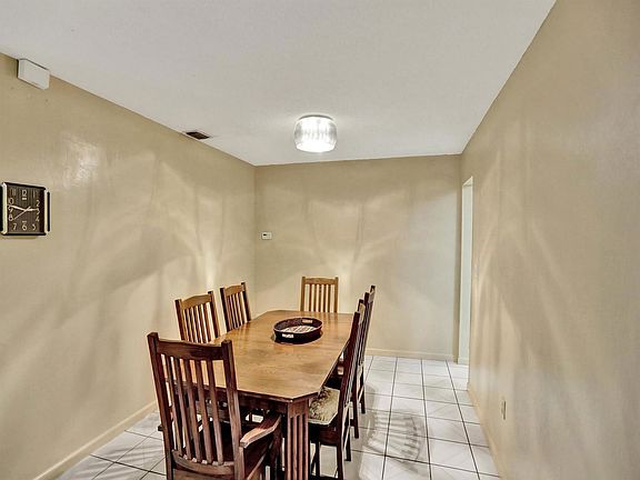 5th image of 8706 Sheraton Dr