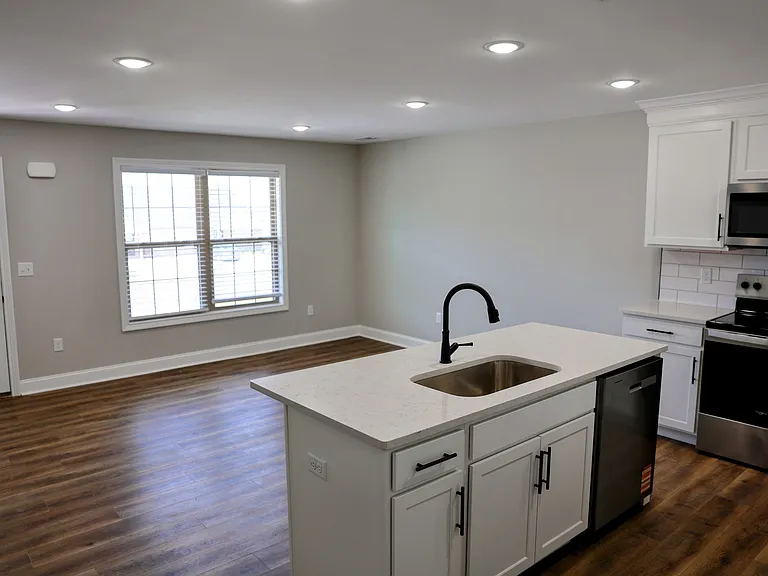5001 Melana Way — Photo 3