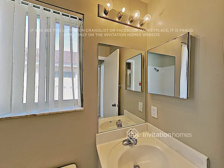 1380 Presidio Dr — Photo 13