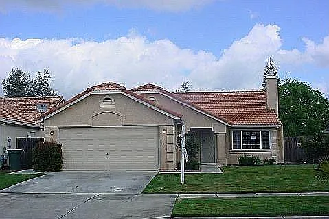 335 W El Portal Dr photo 1