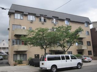 40-46 W 20th St #8, Bayonne, NJ 07002