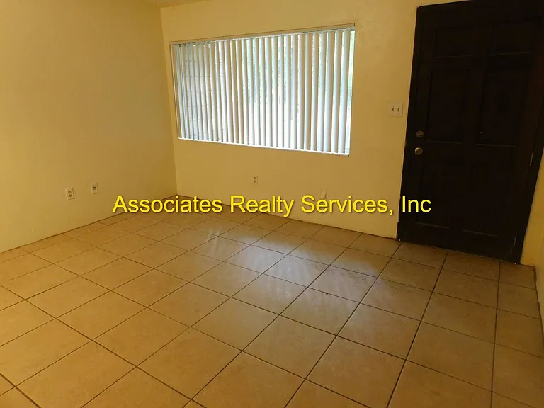 710 NW 16th Ave — Photo 9