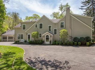 24 Cambridge Rd, Scarsdale, NY 10583