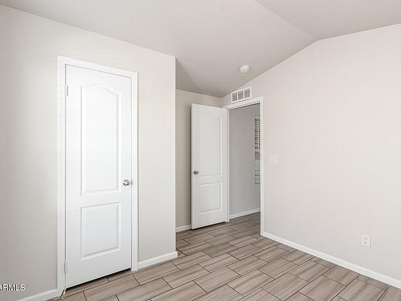 4th image of 1919 W COLTER Street #B6
