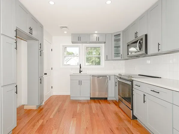 16353 Mathias Ave, Jamaica, NY 11433