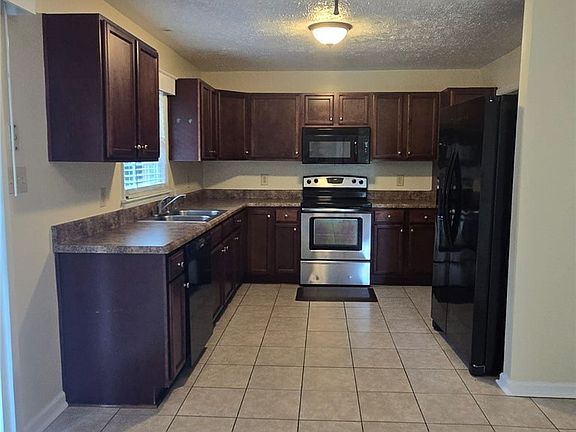 5th image of 7535 Hargrove Ct