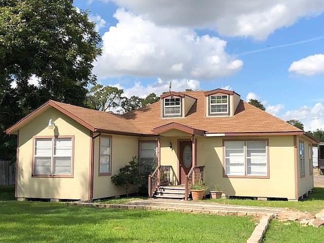 1st image of 16811 Avenue A