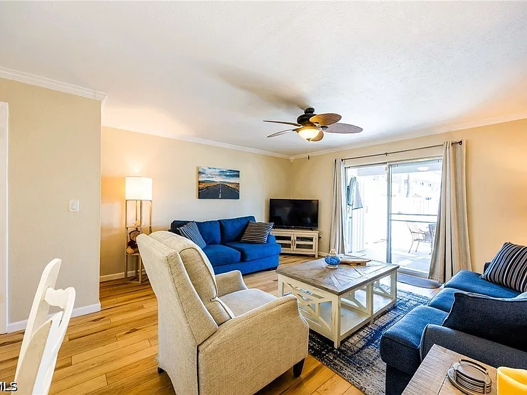 6777 Winkler Rd #150 — Photo 9