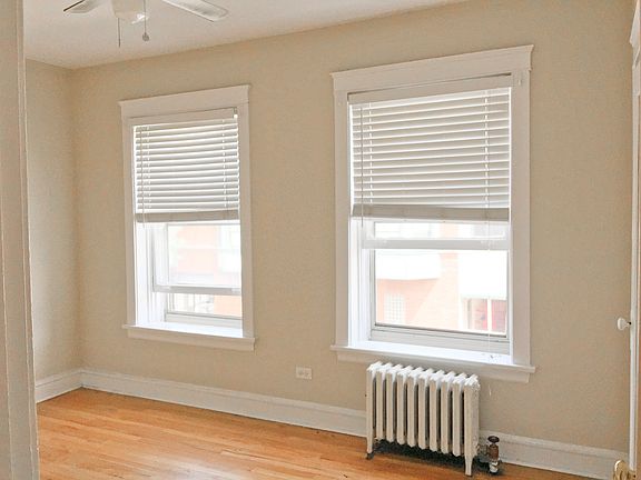 5th image of 411 Beloit Ave #1A