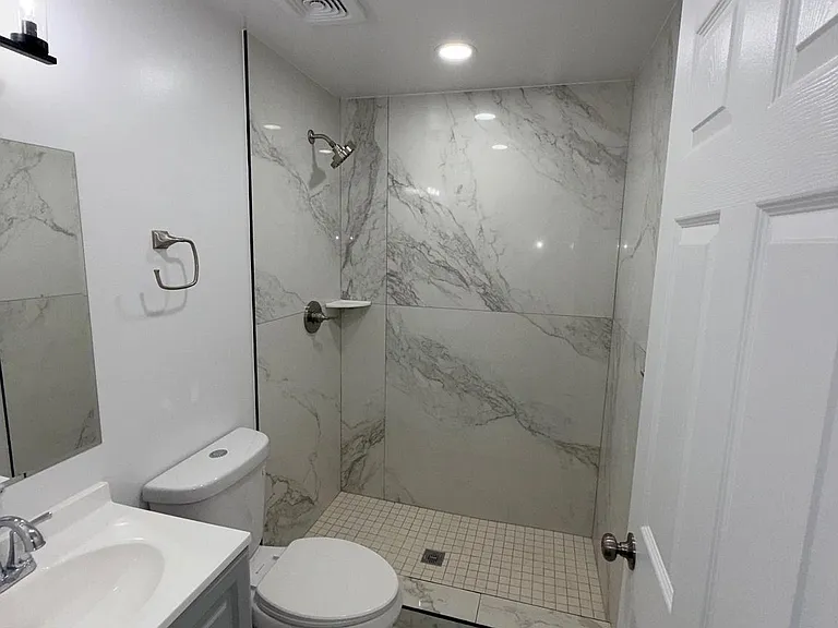 608 Chaplin St SE — Photo 15